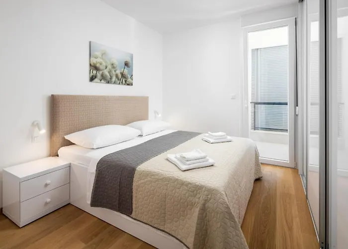 Sisqo Luxury * Split